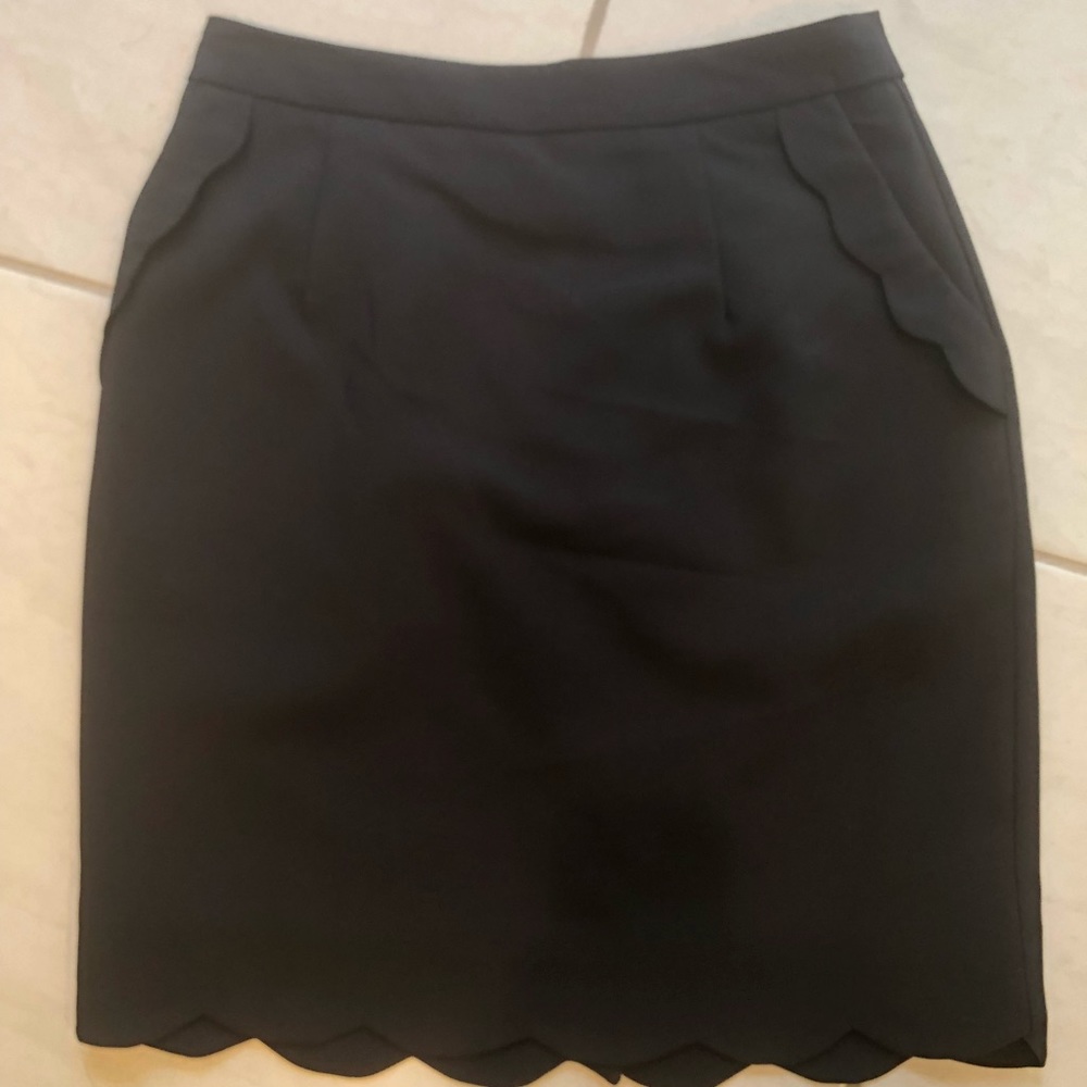 Black scalloped skirt